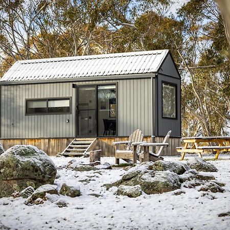 Big Yard Escapes - Two Off-Grid Tiny Houses On The Mowamba River Джиндабайн Экстерьер фото