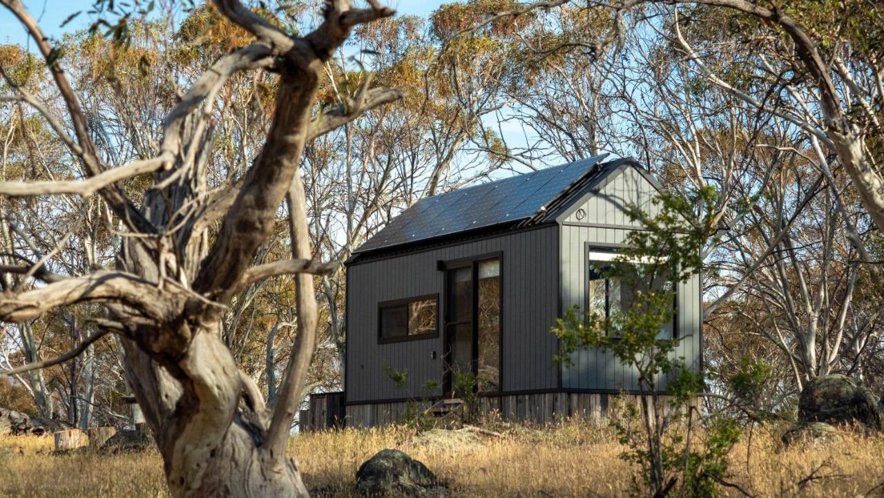 Big Yard Escapes - Two Off-Grid Tiny Houses On The Mowamba River Джиндабайн Экстерьер фото